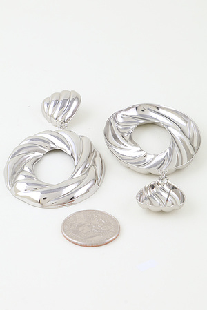 Chic Twisted Disc Drop Earrings