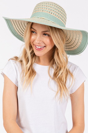 STRIPED PATTERN WIDE BRIM FLOPPY HAT.
