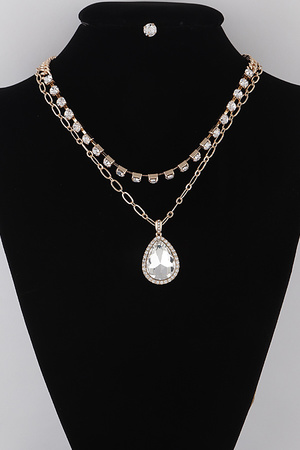 Jeweled Teardrop Pendant Necklace