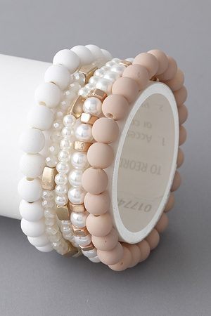 Multi Clay N Pearl Bracelet