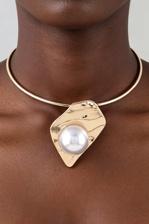 Modern Polished Pearl Choker Necklace