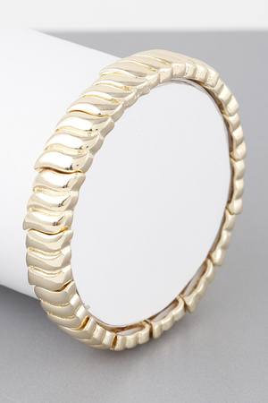 Curb Wave Cuff Bracelet
