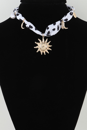 Rising West Fabric Charms Necklace