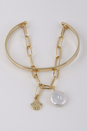 Open Cuff Bracelet With Seashell Pendant 9ACB6