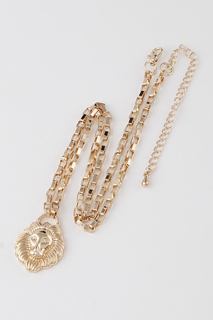 Lion Pendant Chain Necklace