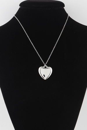 Shiny Heart Pendant Necklace