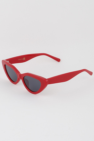 Minimal Sharp Cateye Sunglasses