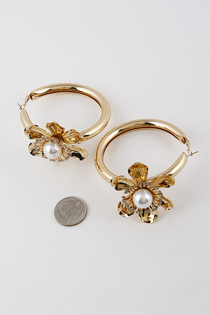 Gold Petal Pearl Core Earrings 9EBD10