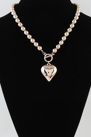 Shiny Heart Toggle Beaded Necklace