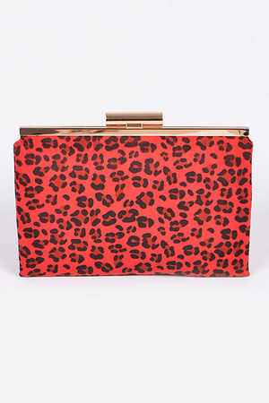 Fashionable Clutch With Leopard Print.