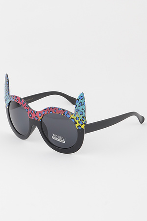 Patterned Ear Frame Sunglasses
