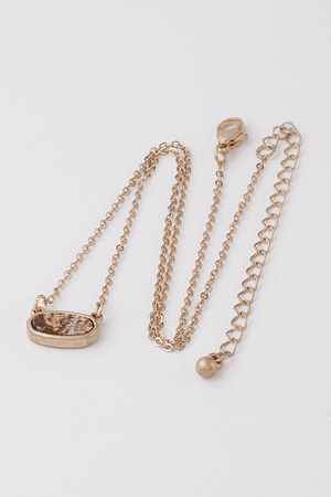 Classic Oval Pendant Necklace