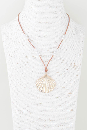 Pearled Clam Shell Necklace