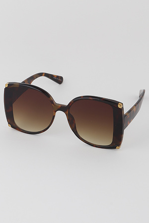 Oversized Rounded Butter fly Frame Sunglasses