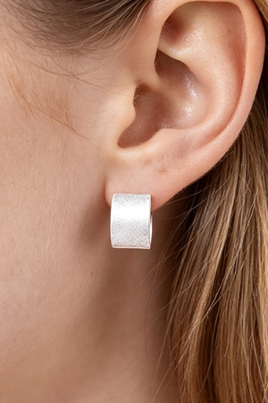 Crosshatched Wide Hoop Earrings