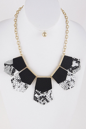 Very Glam Lovely Necklace 9BAC5