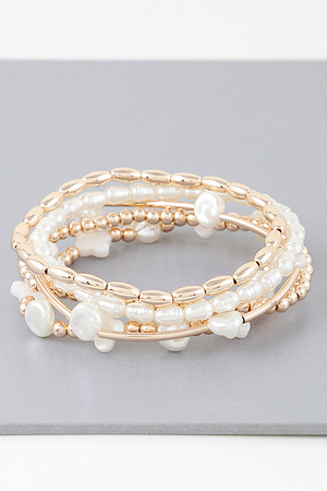 Multi Pearl Clover Beaded Bracelet