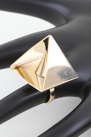 Abstract Pyramid Spike Ring