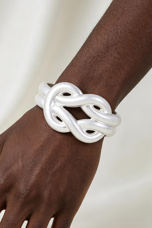 Hammered Inter Knot Cuff Bracelet